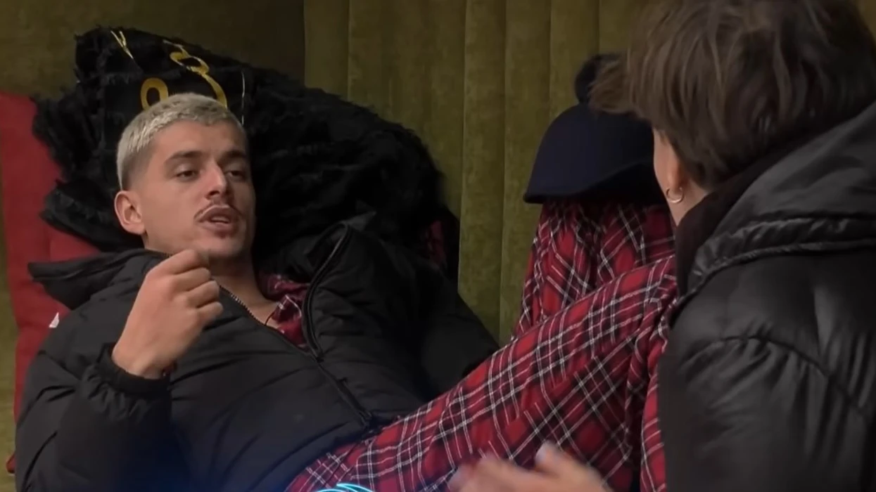 “Po luajnë fëlliqur, ndihem mirë pasi nuk ofendoj askënd”, Londrimi kritikon lojën e banorëve të tjerë