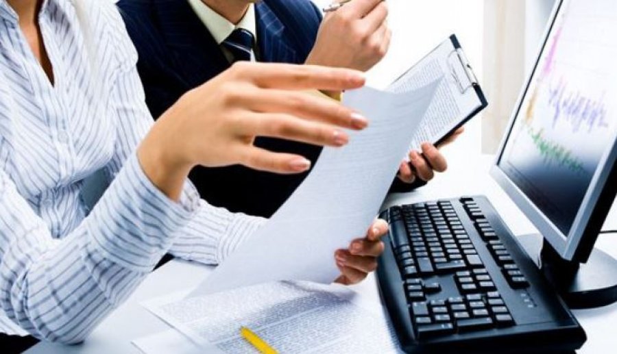 Personat mbi 40 vjeç duhet të punojnë vetëm tri ditë në javë, thotë studimi