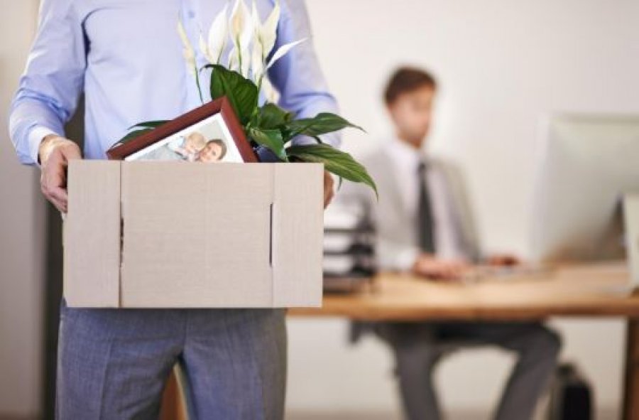 Të pushohesh nga puna, më e dhimbshme sesa ndarja nga partneri