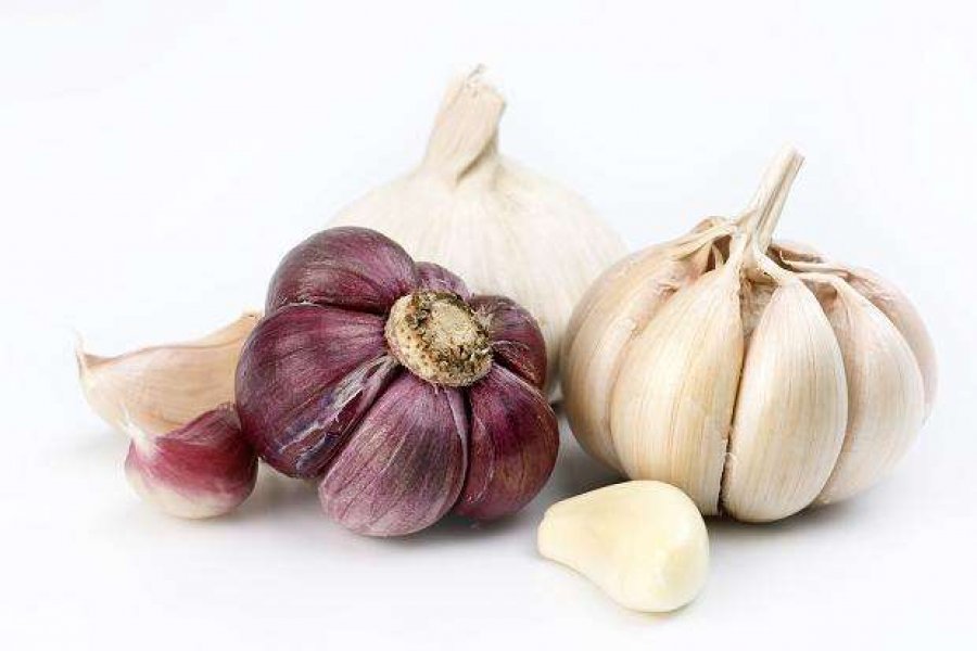 Këto ushqime ndihmojnë në uljen e kolesterolit