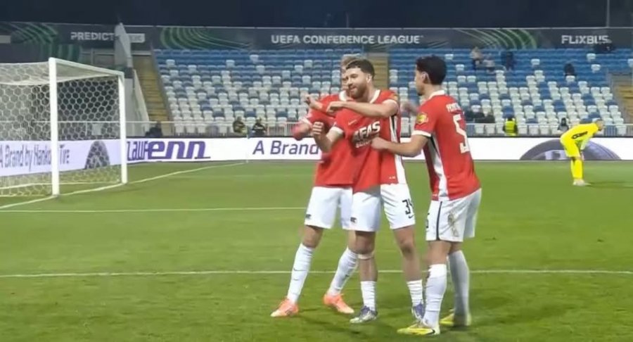 Pjesët e para: Drita në disavantazh nga AZ Alkmaari, Shkëndija në epërsi ndaj Slovan Bratislava