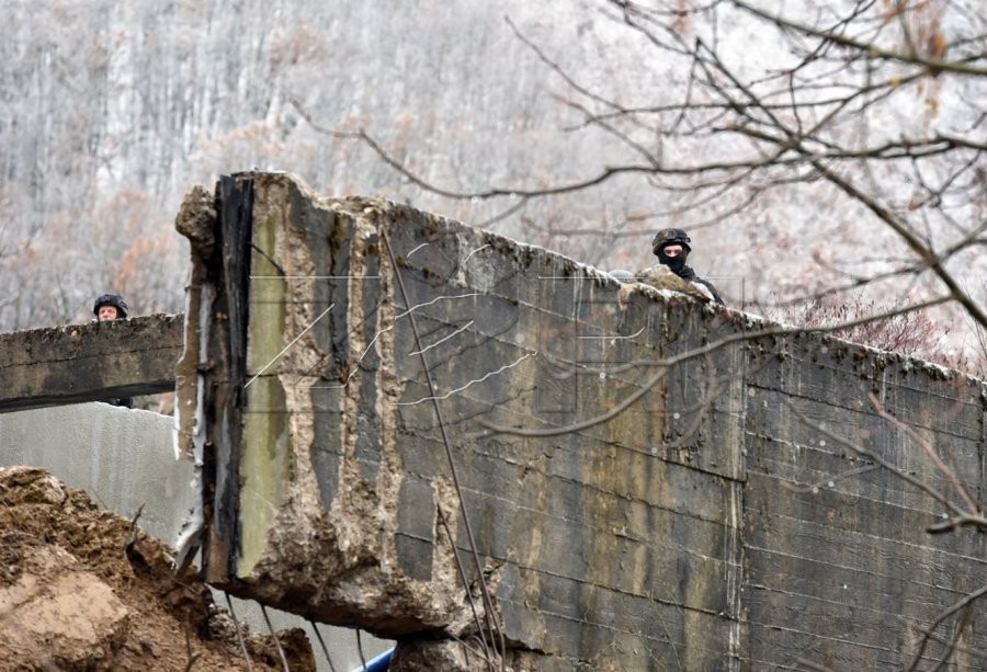 Dëshmitë e reja për trajnimet terroriste në Serbi, heshtje nga ndërkombëtarët
