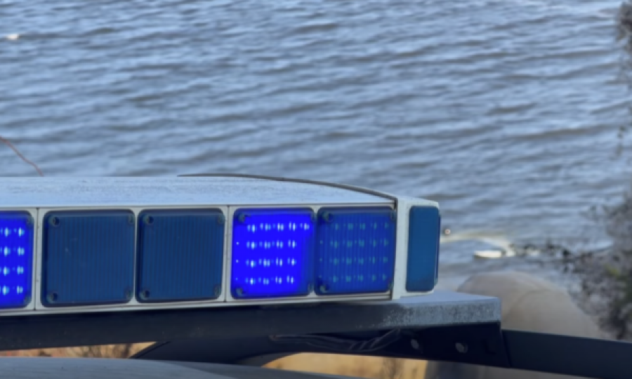 Nisin hetime për aeroplanin e rrëzuar në liqenin e Mavrovës, po drejtohej nga dy kosovarë