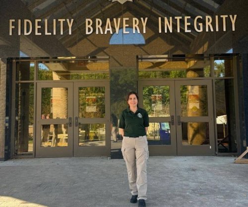 Policia përgëzon majoren që diplomoi në Akademinë Kombëtare të FBI-së