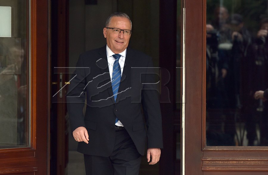 Hamza publikon zotimin e dytë programor: Rritje 50% e pensioneve dhe ndihmave sociale