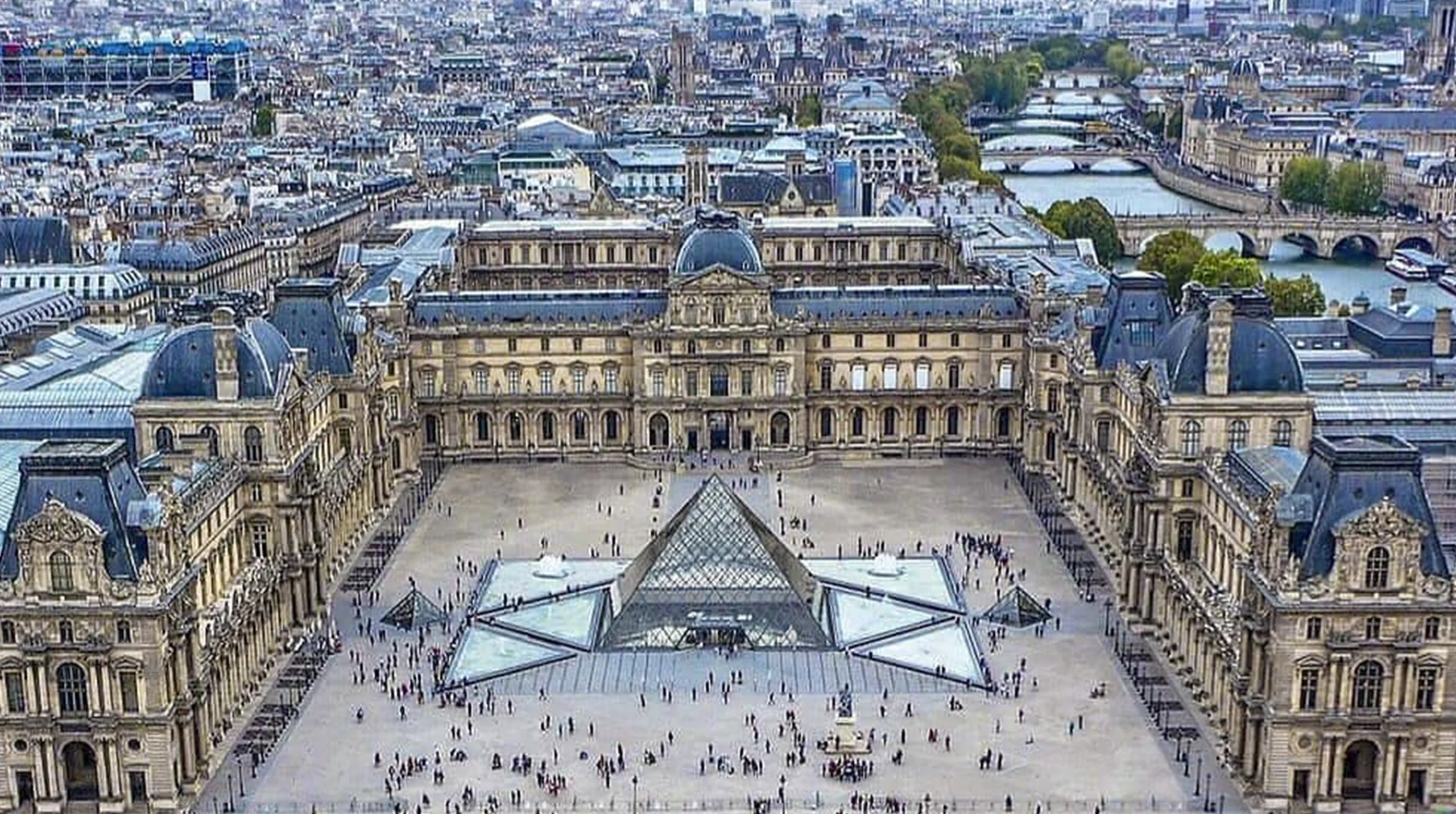 Muzeu i Luvrit në Paris përballet me mbyllje këtë javë, sindikatat bëjnë thirrje për grevë