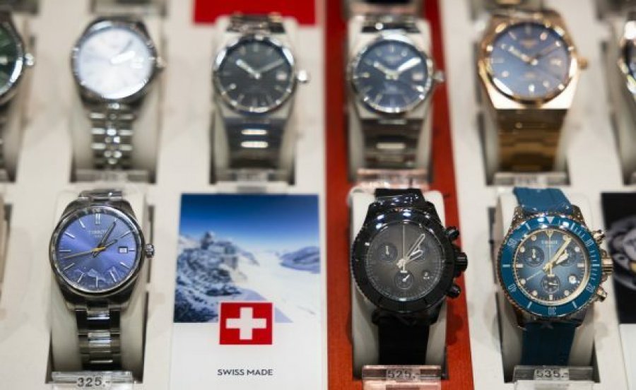 Zvicër: Vit i vështirë në industrinë e orëve, më pak vende pune