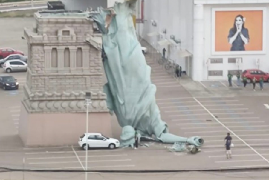 Era e fortë rrëzon Statujën e Lirisë në Brazil [video]