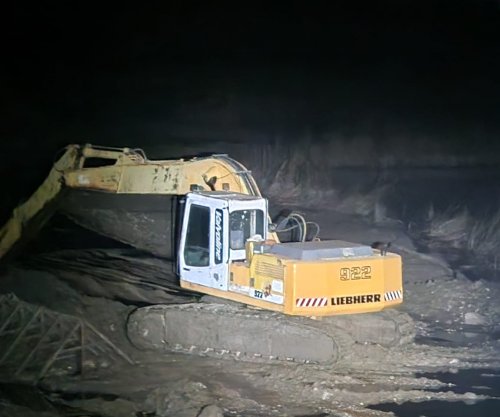 Arrestohen tre persona në flagrancë, eksploatonin zhavorr përreth lumit Drini i Bardhë