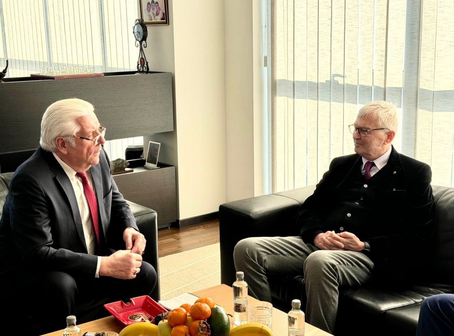 Lazim Destani priti në Tetovë ish-presidentin e Shqipërisë, Rexhep Meidani: Biseda të ngrohta e vëllazërore