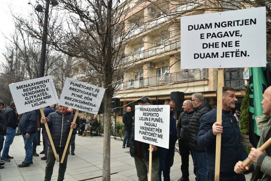 Nuk iu përfillën kërkesat për rroga, punëtorët e KEK-ut paralajmërojnë protestë