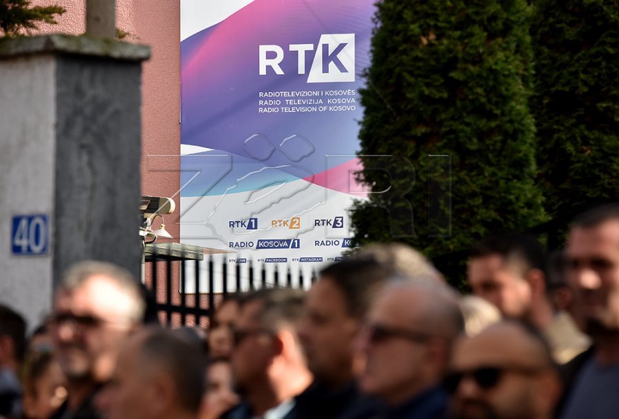 Punëtorët e RTK-së 10 ditë pa paga, sindikatat paralajmërojnë protestë për të hënën
