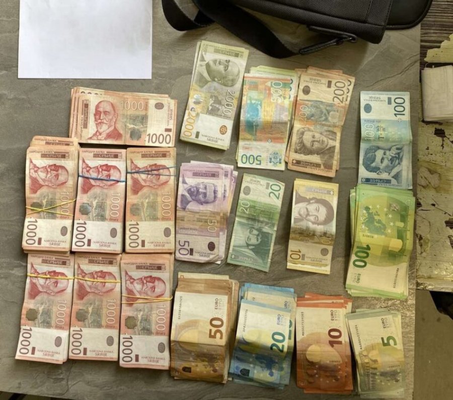 Euro dhe dinar serbë të padeklaruar kapen në Jarinjë