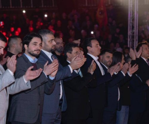 Andin Hoti: Mos lëshoni pe për siguri dhe begati