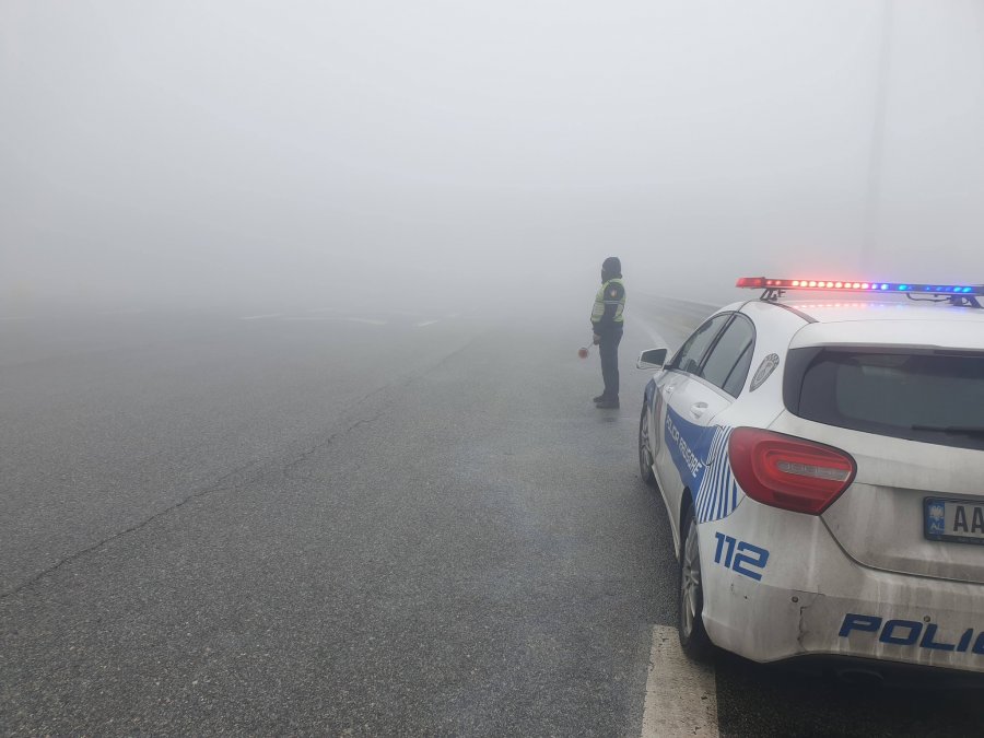 Mjegull në “Rrugën e Kombit”, Policia shqiptare apelon për kujdes