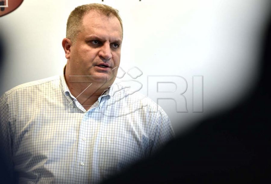 Ahmeti: Politika në Kosovë është shndërruar në betejë të spin-doktorëve