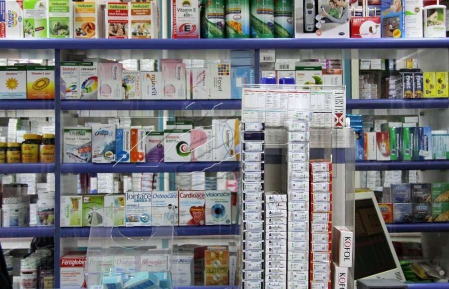 Dogana dhe AKI-ja aksion për kontrollimin e barnatoreve, sekuestrohen medikamente në vlerë 10 mijë euro [video]