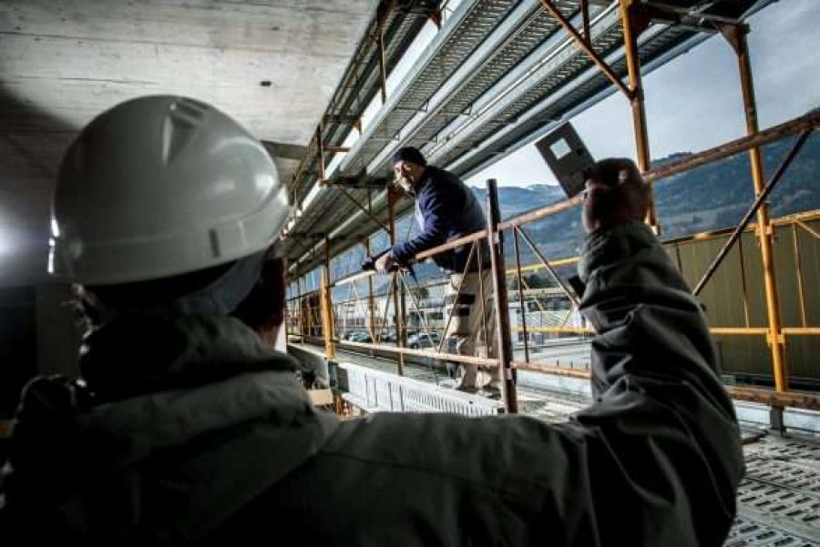 Kapen pa dokumente pesë punëtorë nga Kosova dhe Maqedonia e Veriut, lëshohet urdhri për dëbim