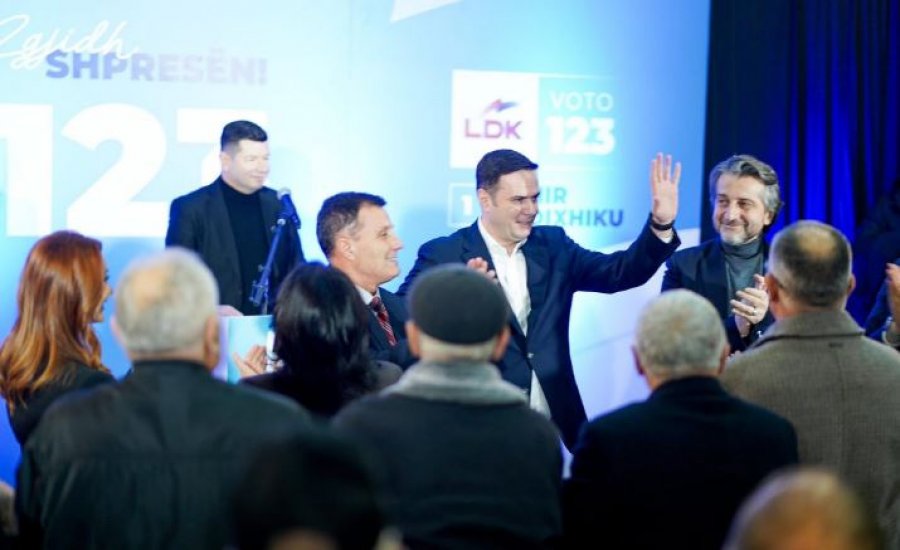 Juniku me LDK-në, kryetari Shehu shpërndan momente nga tubimi me Abdixhikun dhe Ramën