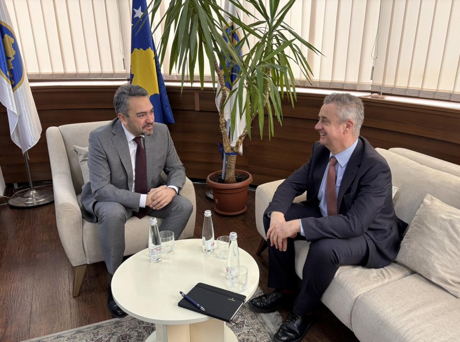 Ambasadori britanik vlerëson përpjekjet e KQZ-së për zgjedhje të qeta më 28 dhjetor