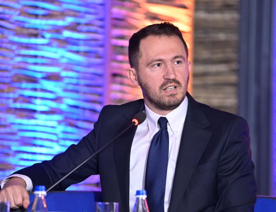 Krasniqi: Fushata zgjedhore më e moderuar, partitë po lënë hapësirë për bashkëpunim pas zgjedhjeve