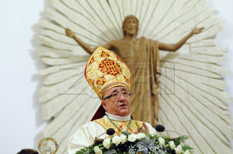 Nga politika te paqja e dashuria - mesazhi i plotë i ipeshkvit Dodë Gjergji për Krishtlindje