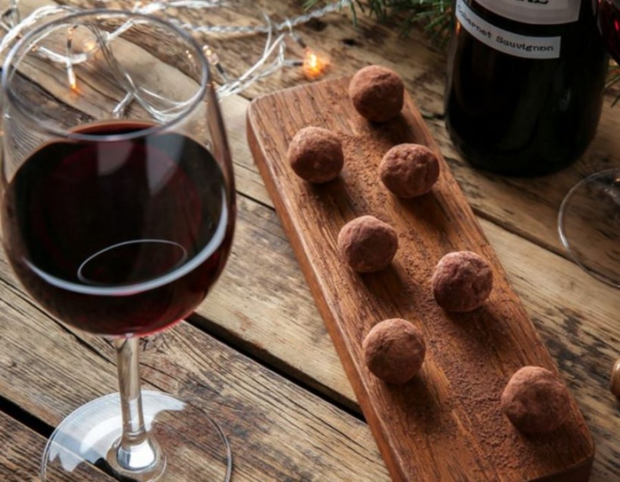 Vera dhe çokollata e zezë ngadalësojnë plakjen