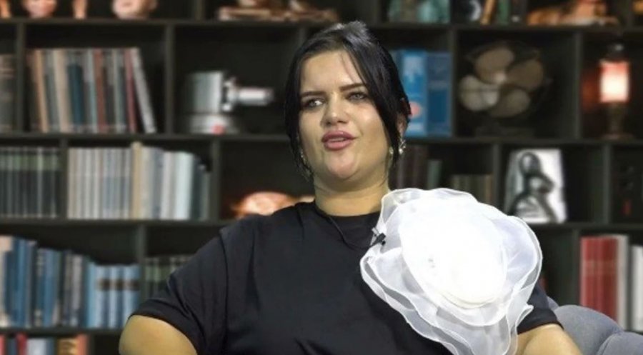 Incident në skenë, Gresa Gashi merr goditje në kokë gjatë shfaqjes - shoqërohet në spital aktorja