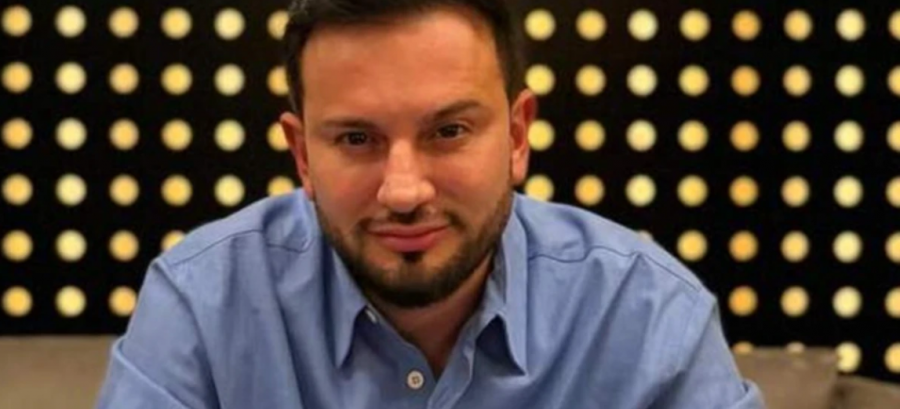 Rrihet brutalisht në autostradën Tiranë–Durrës gazetari i njohur i shoubizit, Elton Tozaj