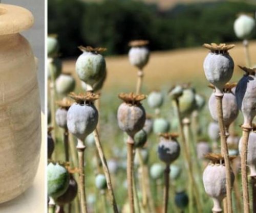 Vazoja e e rrallë prej alabastri zbulon dëshminë e parë të qartë të përdorimit të opiumit në Egjiptin e Lashtë