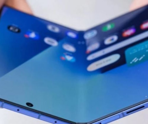 Samsung përgatit telefon të palosshëm me ekran të gjerë për vitin e ardhshëm