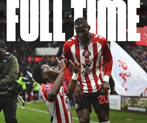 Xhaka me shokë barazojnë me Leeds Unitedin