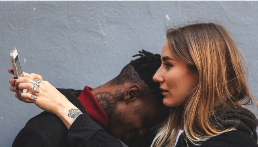 Dhjetë këshilla si të silleni me një narcist 