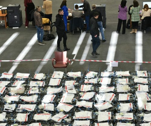 Viti i Ri ndal përkohësisht numërimin e votave