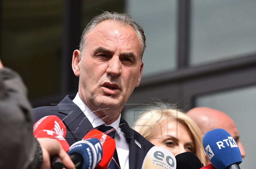 Pasi s’e kaloi pragun, Limaj: Nuk kemi asnjë arsye të ulim kokën