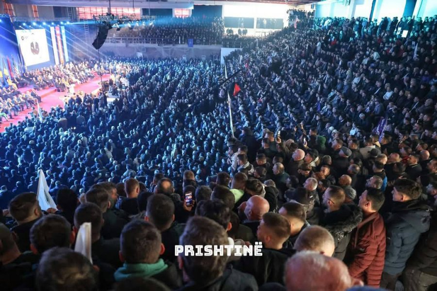 “Kosova direkt në NATO”, Haradinaj falënderon mbështetësit “katër ditë para fitores”