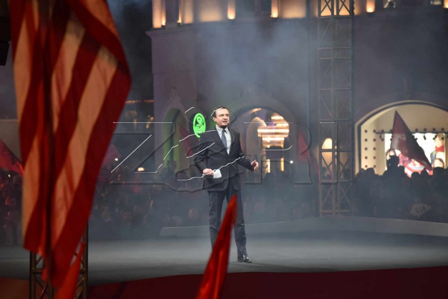 LVV-ja përmbyll fushatën në Prishtinë, Kurti: 1 miliard euro për prodhimtarinë dhe ndërmarrësinë