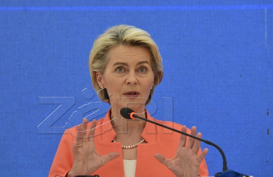 Von der Leyen thotë se BE-ja e mirëpret pezullimin e tarifave nga Trumpi