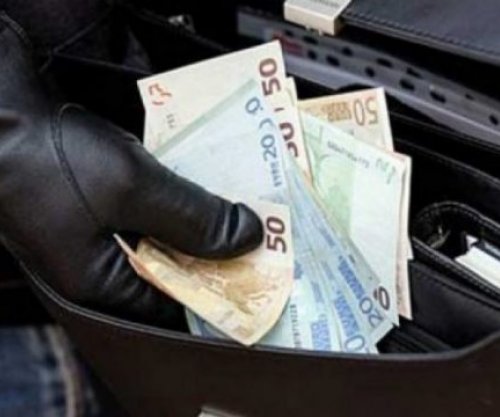 Grabitet një person në Pejë, i dyshuari ia merr çantën me 480 euro