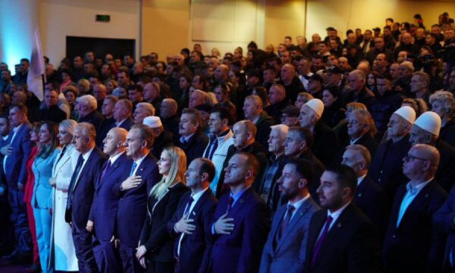 Limaj pas tubimit në Suharekë: Po përqafohet programi ynë, çdo qytetar do të ndihet pjesë e zhvillimit të vendit