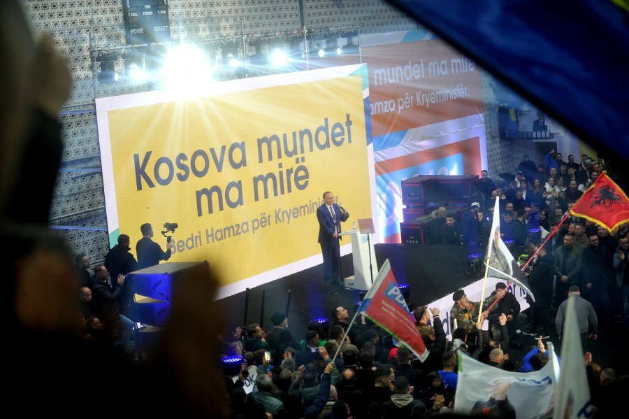 Hamza në Skenderaj: 50% rriten të ardhurat për familjet e dëshmorëve, invalidët dhe veteranët e UÇK-së