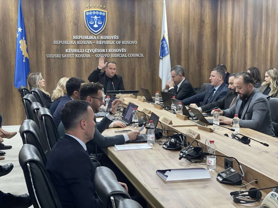 Gjashtë kandidat për dy pozita për anëtarë të KGJK-së