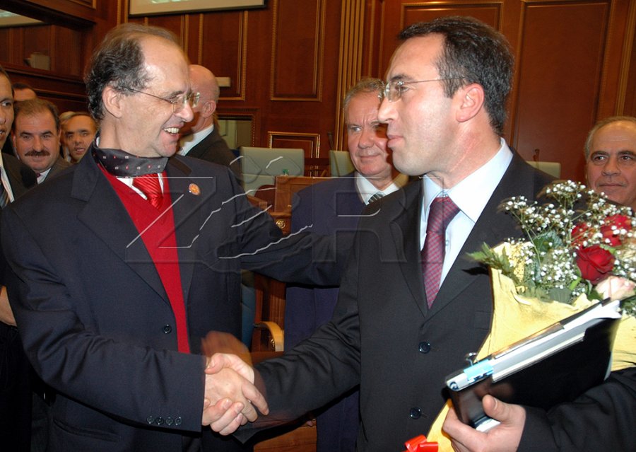 Haradinaj për Rugovën: Model i politikanit të urtë e vizionar, figurë e ndritur e kombit