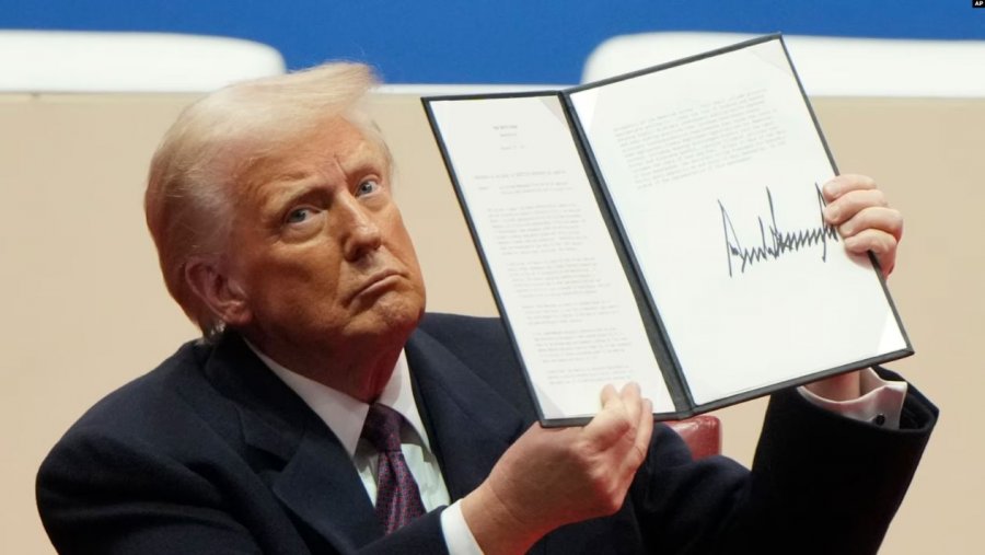 Trumpi pezullon për 90 ditë ndihmat ndërkombëtare, ç’dihet deri tani?