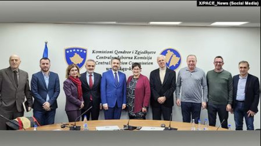 Deputetët e PACE-s: Polarizimi në rritje në skenën politike mund ta minojë demokracinë e Kosovës
