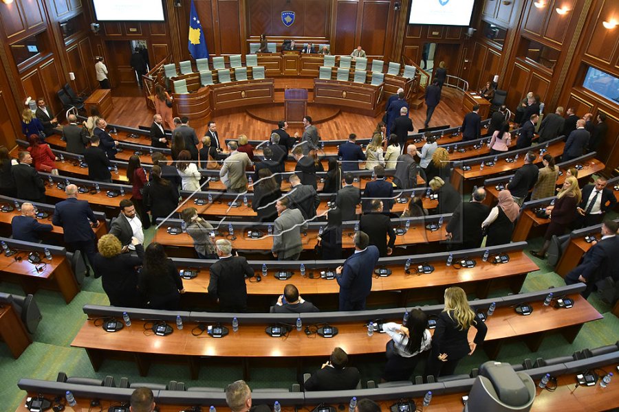 Limaj këmbëngul për kryeparlamentar, LVV-ja nuk ia jep, vazhdon ngërçi politik