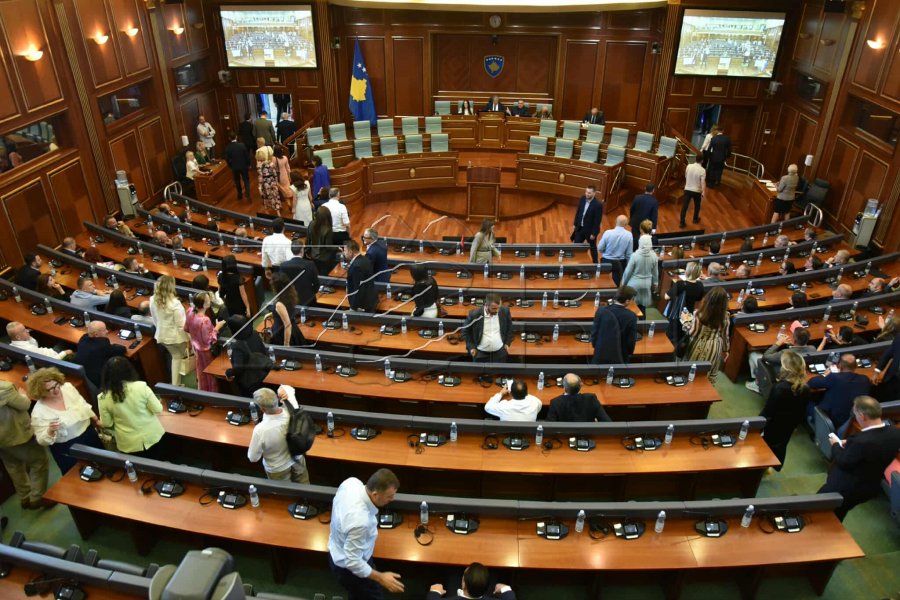 Rohde për bllokadën në Kuvend: Ky është një cirk, problemi është te kompromisi