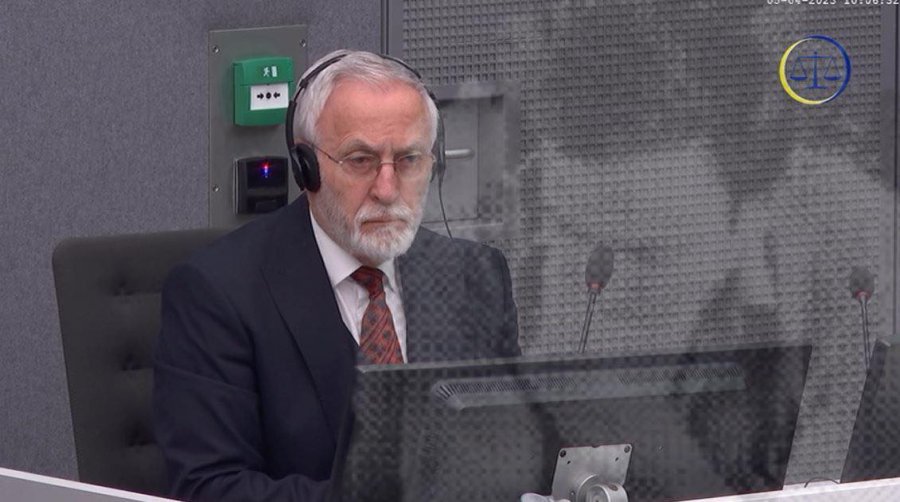 “15 vjet në burg, zgjodhi lirinë e popullit e jo lirinë e tij” - djali i Jakup Krasniqit me dedikim prekës