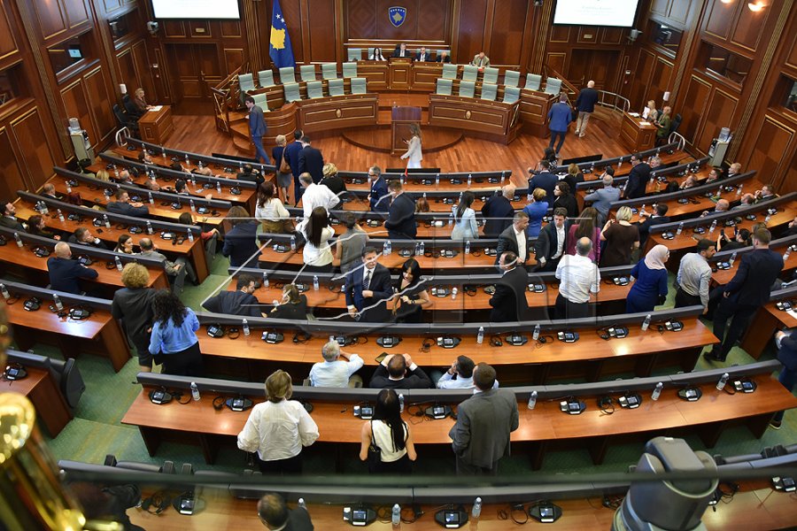 Ambasada e SHBA-së ua rikujton deputetëve: Afati për konstituim të Kuvendit po skadon