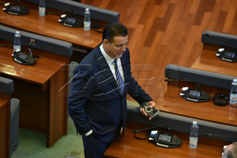 Bahtiri: Më përpara e pres dorën, se t’i jap voten Listës Serbe